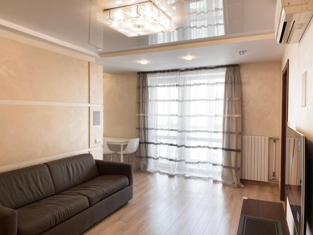 2-Bedroom Apartment Most City Area, Ekaterynoslav Square Dnyipropetrovszk Kültér fotó