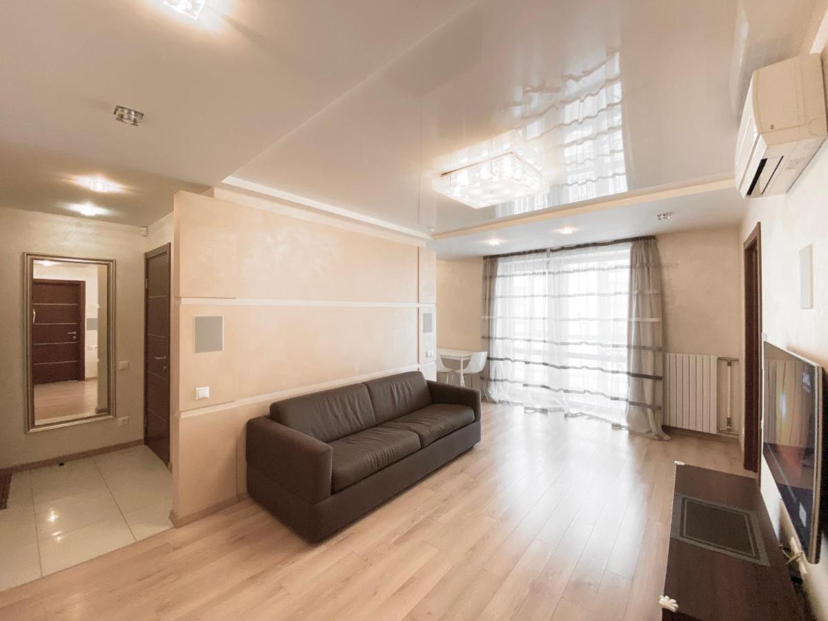 2-Bedroom Apartment Most City Area, Ekaterynoslav Square Dnyipropetrovszk Kültér fotó