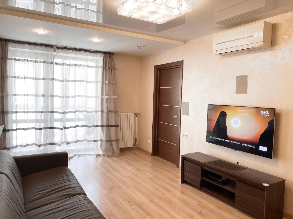 2-Bedroom Apartment Most City Area, Ekaterynoslav Square Dnyipropetrovszk Kültér fotó