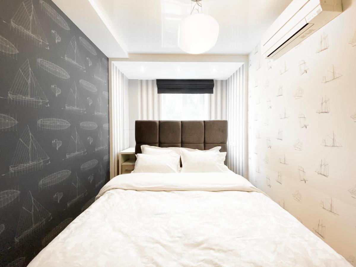 2-Bedroom Apartment Most City Area, Ekaterynoslav Square Dnyipropetrovszk Kültér fotó