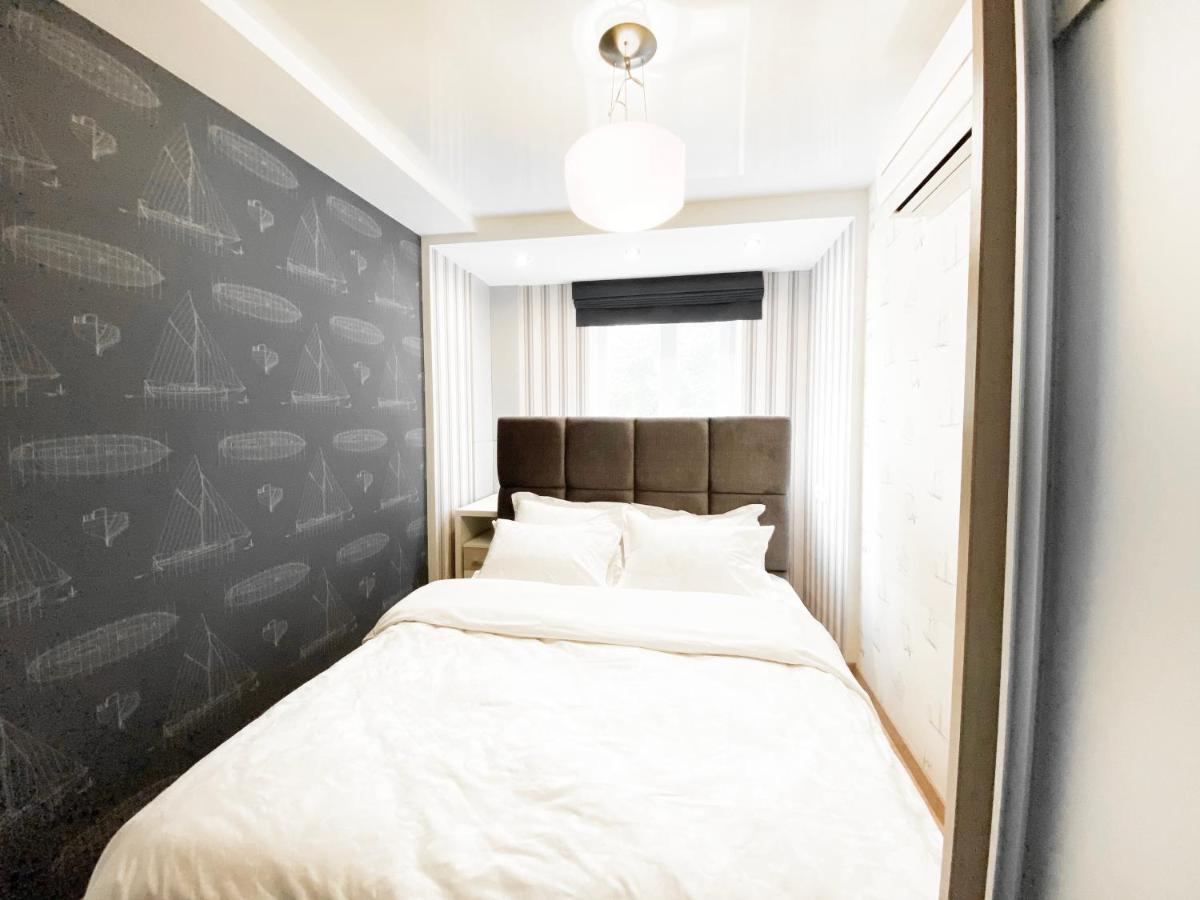 2-Bedroom Apartment Most City Area, Ekaterynoslav Square Dnyipropetrovszk Kültér fotó